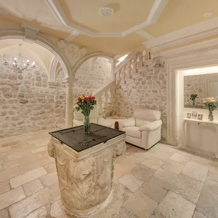 Guest house & Malo More 4*